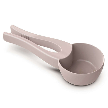 Pinza-cacito plástico para pienso